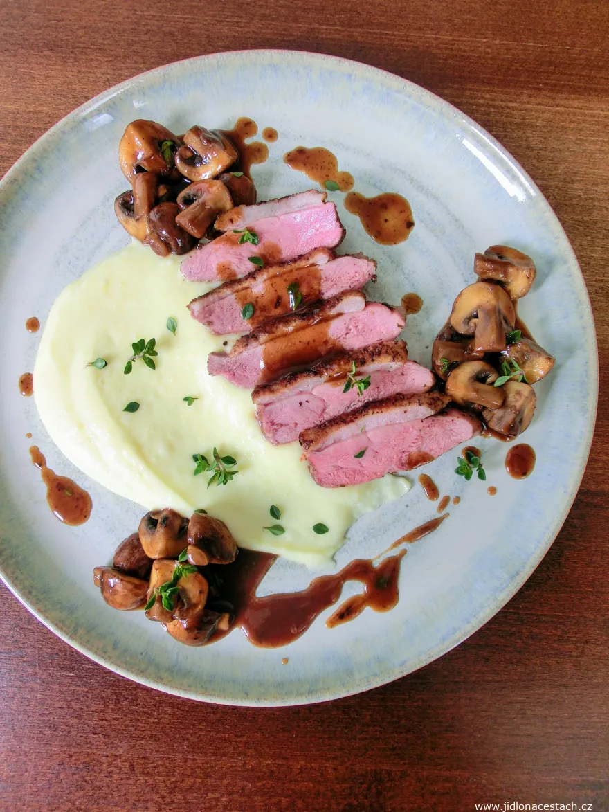 Ma cuisine maison : magret de canard, purée de pommes de terre, champignons (avril 2017). Ma cuisine maison : magret de canard, purée de pommes de terre, champignons (avril 2017).