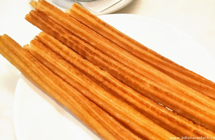 Churros: tradičné španielske vyprážané pečivo