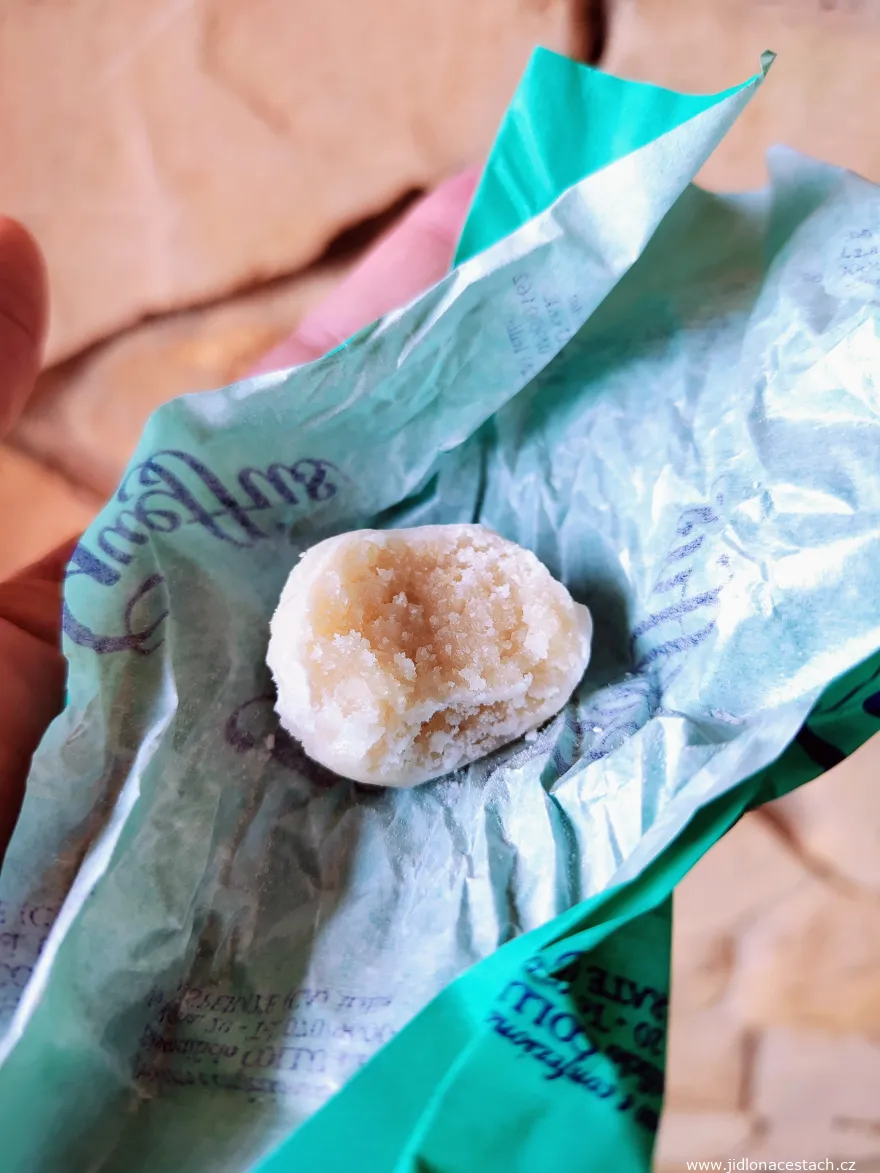 Mandlové kuličky Gueffos uvnitř Mandlové kuličky Gueffos uvnitř
