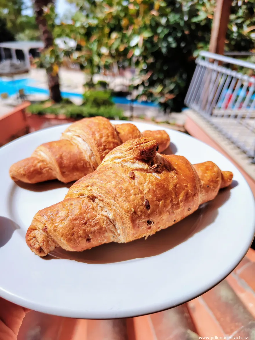 Whole grain croissant Whole grain croissant