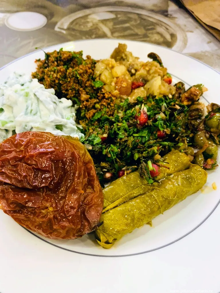 Ristorante Çiya Sofrası, Istanbul: piatto di antipasti. Ristorante Çiya Sofrası, Istanbul: piatto di antipasti.