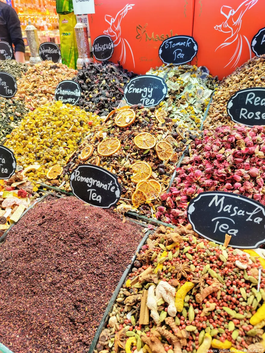 Le bazar égyptien, Istanbul : l'offre de thés.