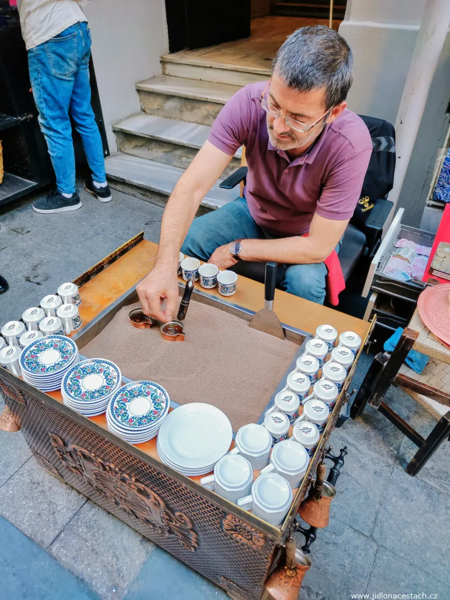 La préparation du café turc.