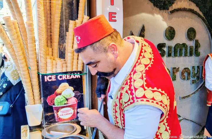 Dondurma: tradičná turecká zmrzlina