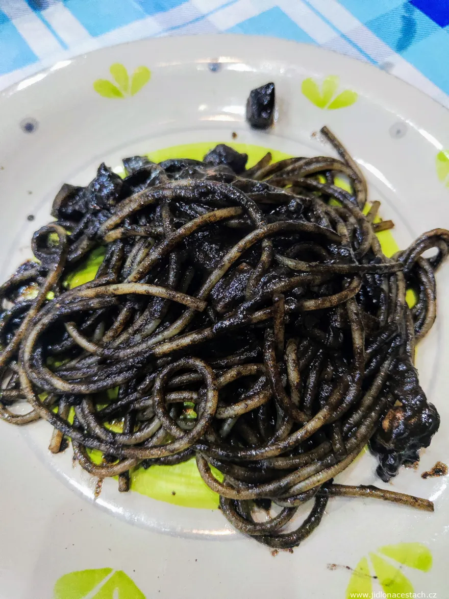 Spaghetti nero di seppia Spaghetti nero di seppia