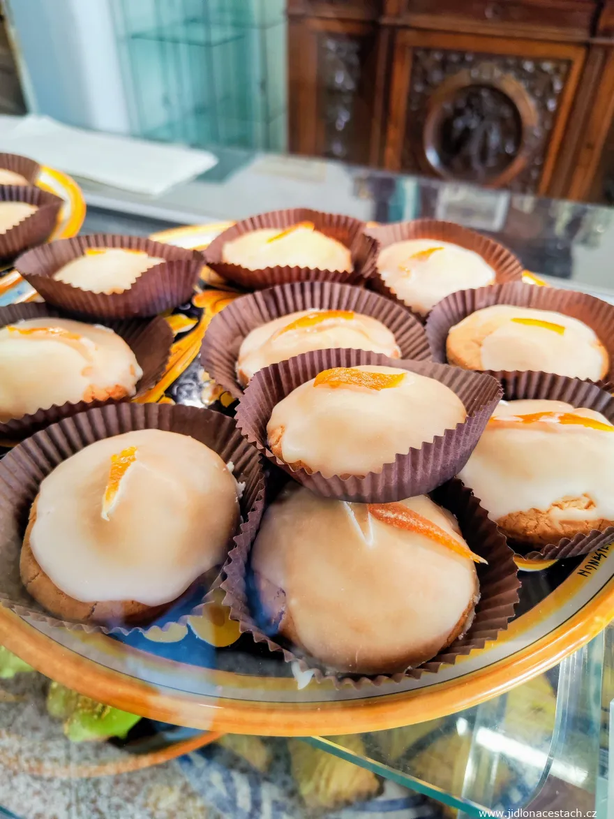 Sweets in I Segreti del Chiostro patisserie Sweets in I Segreti del Chiostro patisserie