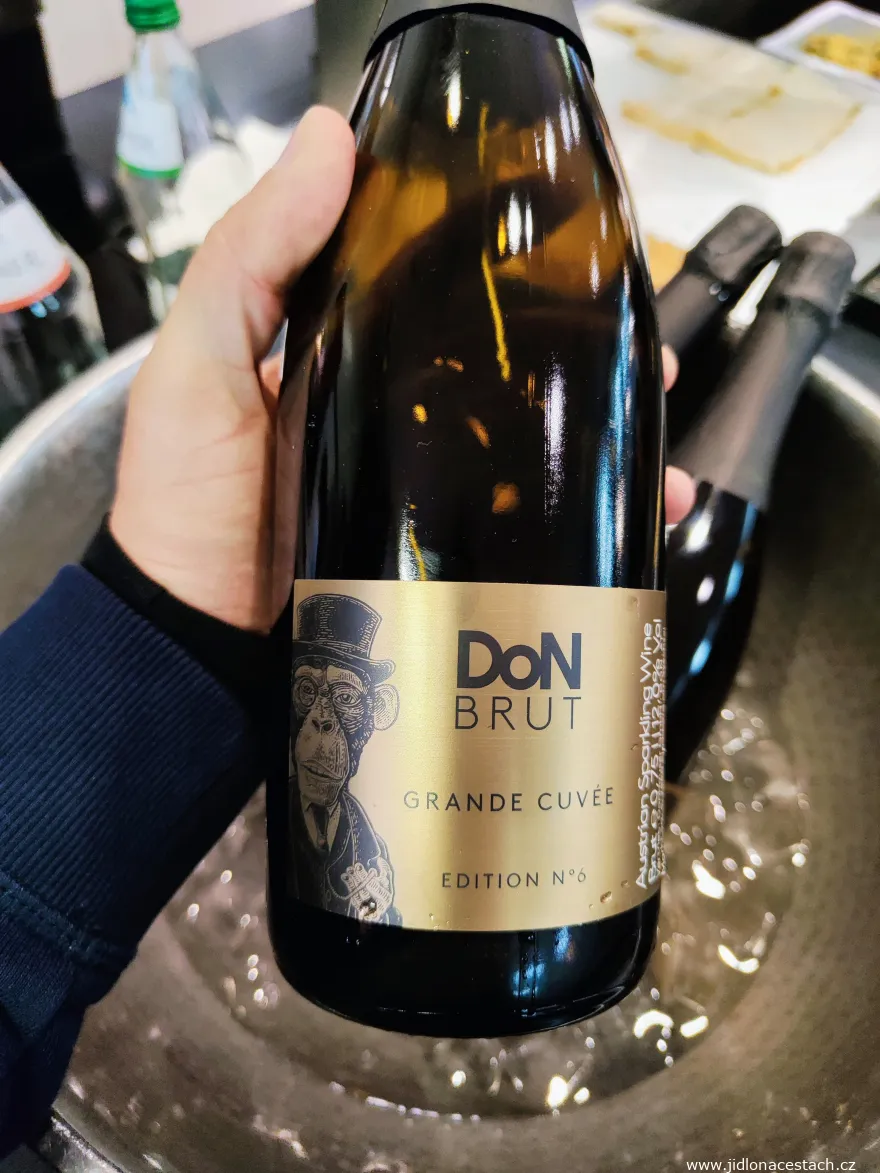 Sky Lounge Vídeň - sekt Don Brut Grande Cuvée
