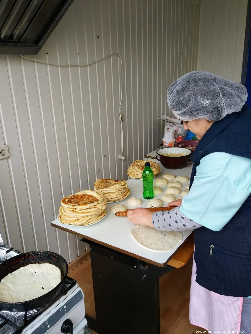 Výroba koláča plăcintă Výroba koláča plăcintă