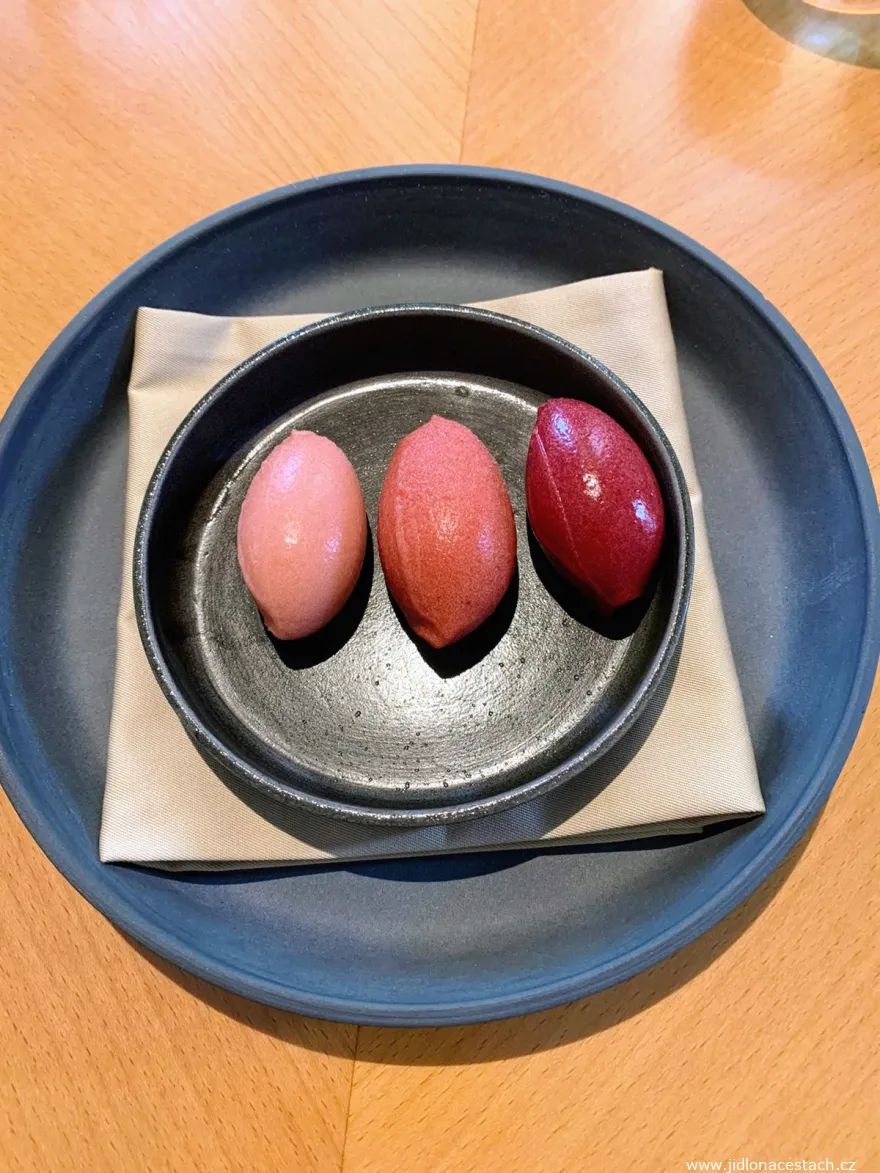 Restaurácia Field: dezert v rámci obedového menu.