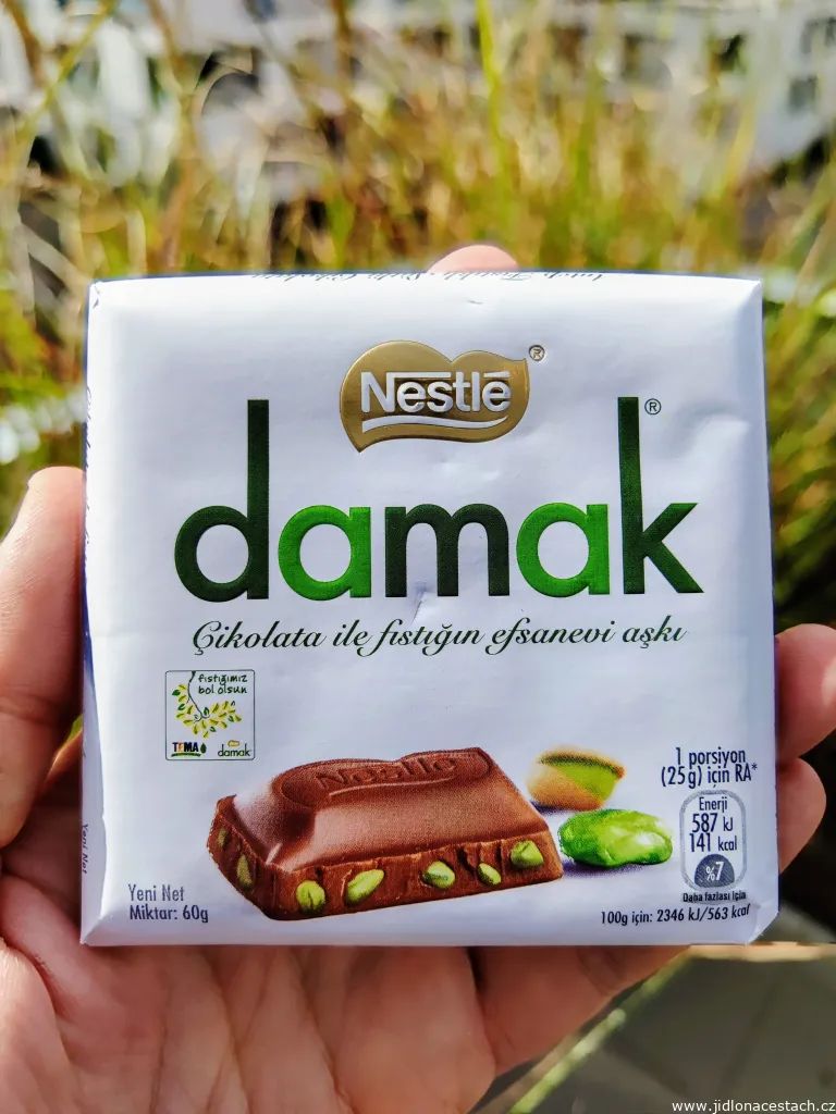 Nestlé milk chocolate with Turkish pistachios