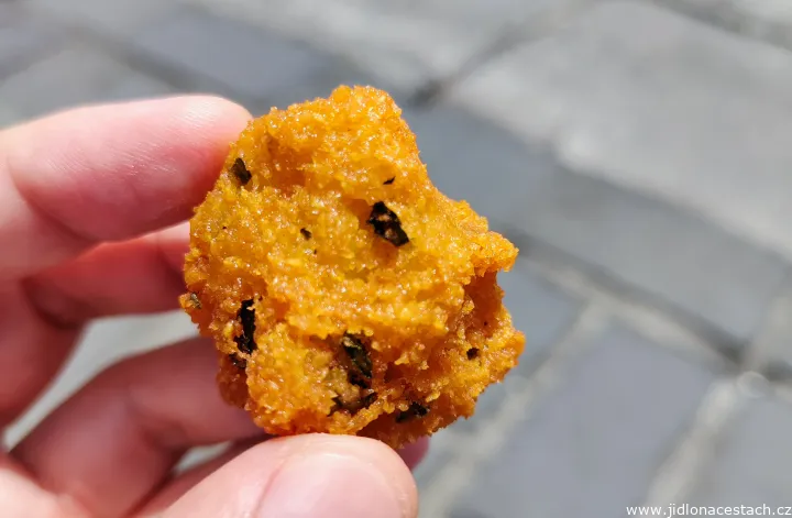 Gâteaux piment, samosa a chana puri