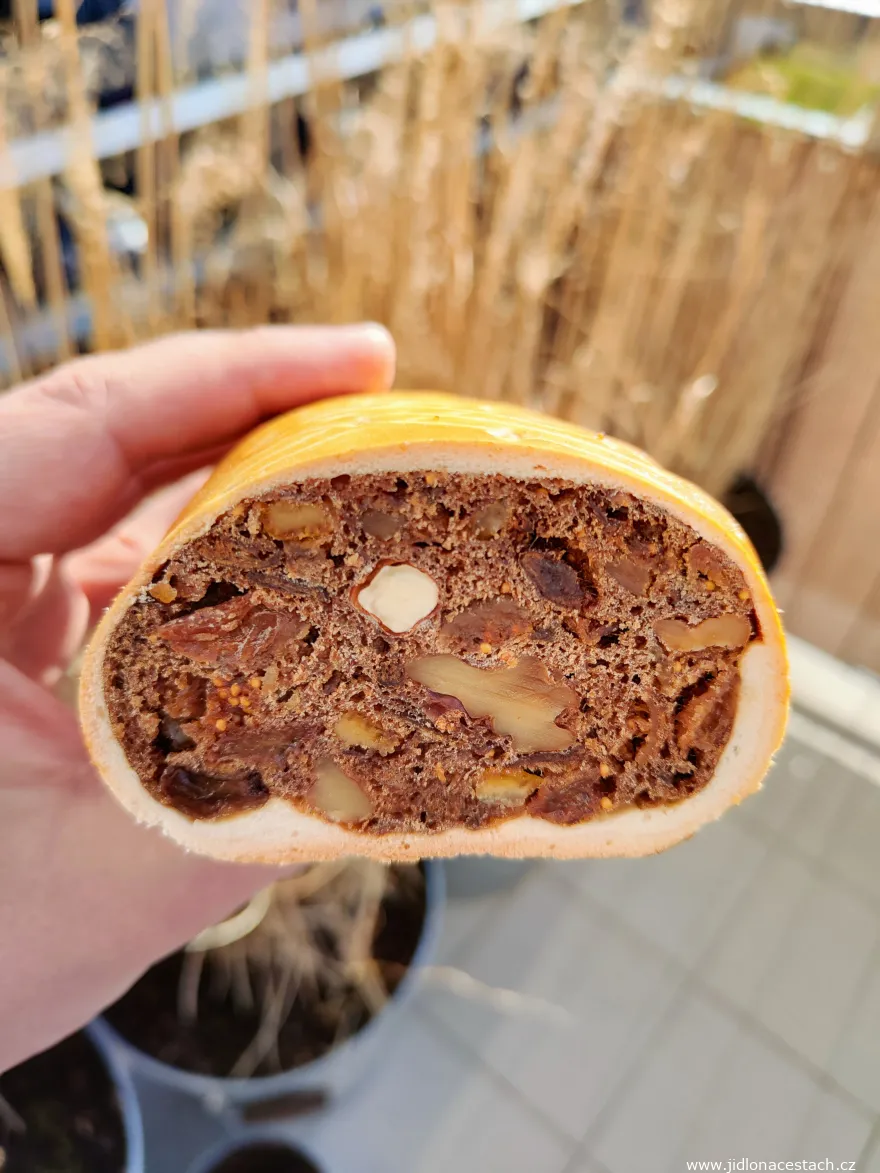 Birnbrot čiže hruškový chlieb Birnbrot čiže hruškový chlieb