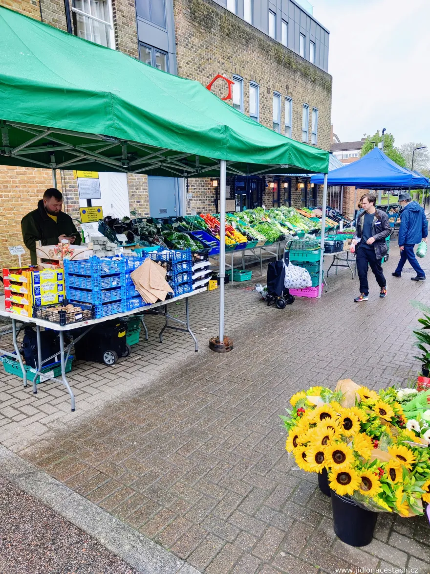 Broadway Market: targ uliczny w londyńskiej dzielnicy Hackney. Broadway Market: targ uliczny w londyńskiej dzielnicy Hackney.