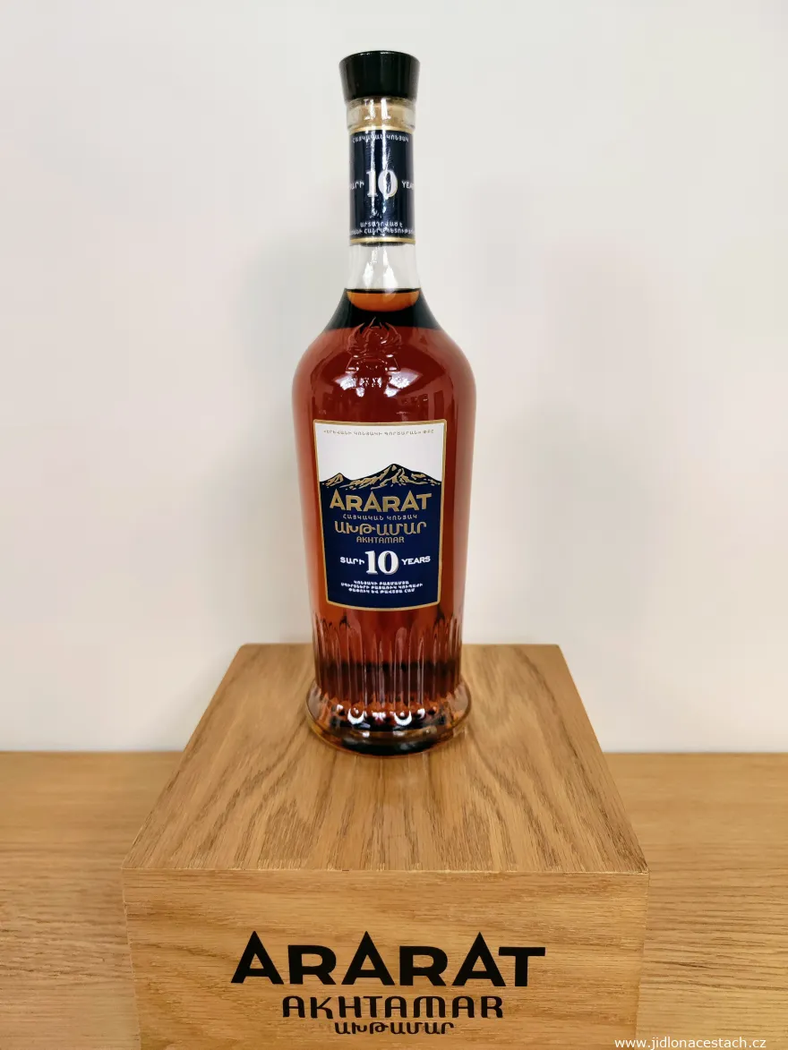 Arménská brandy Ararat - 10 let stará Akhtamar
