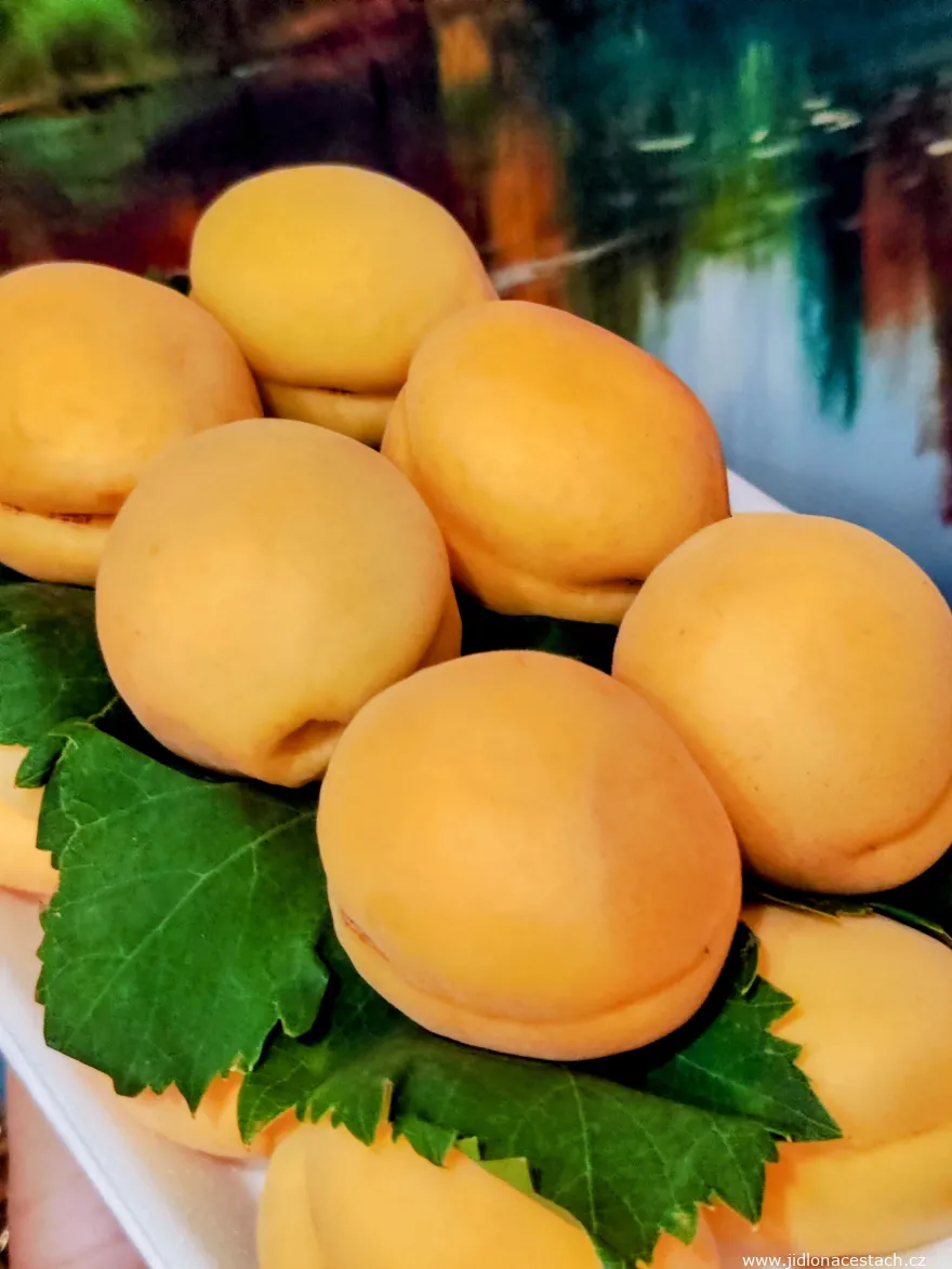 Armenian apricots Armenian apricots