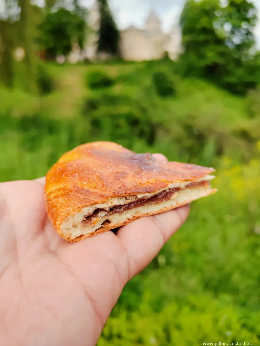 Sweet Armenian cake gata with blueberry-lemon filling Sweet Armenian cake gata with blueberry-lemon filling