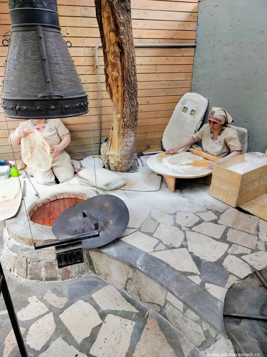 Príprava chleba lavash