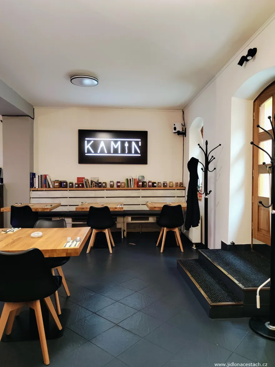 Kamin Restaurant: interior.
