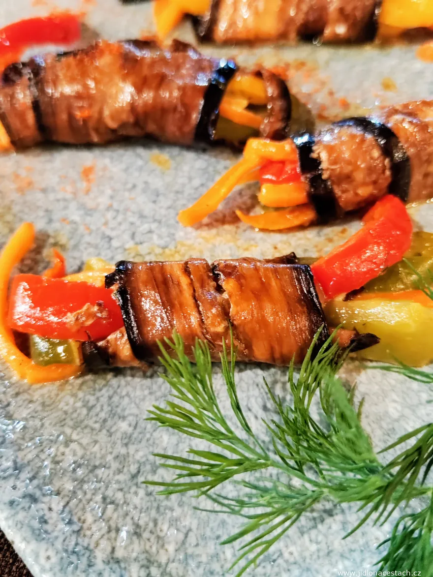 Plnené rolky z baklažánu voloran Plnené rolky z baklažánu voloran