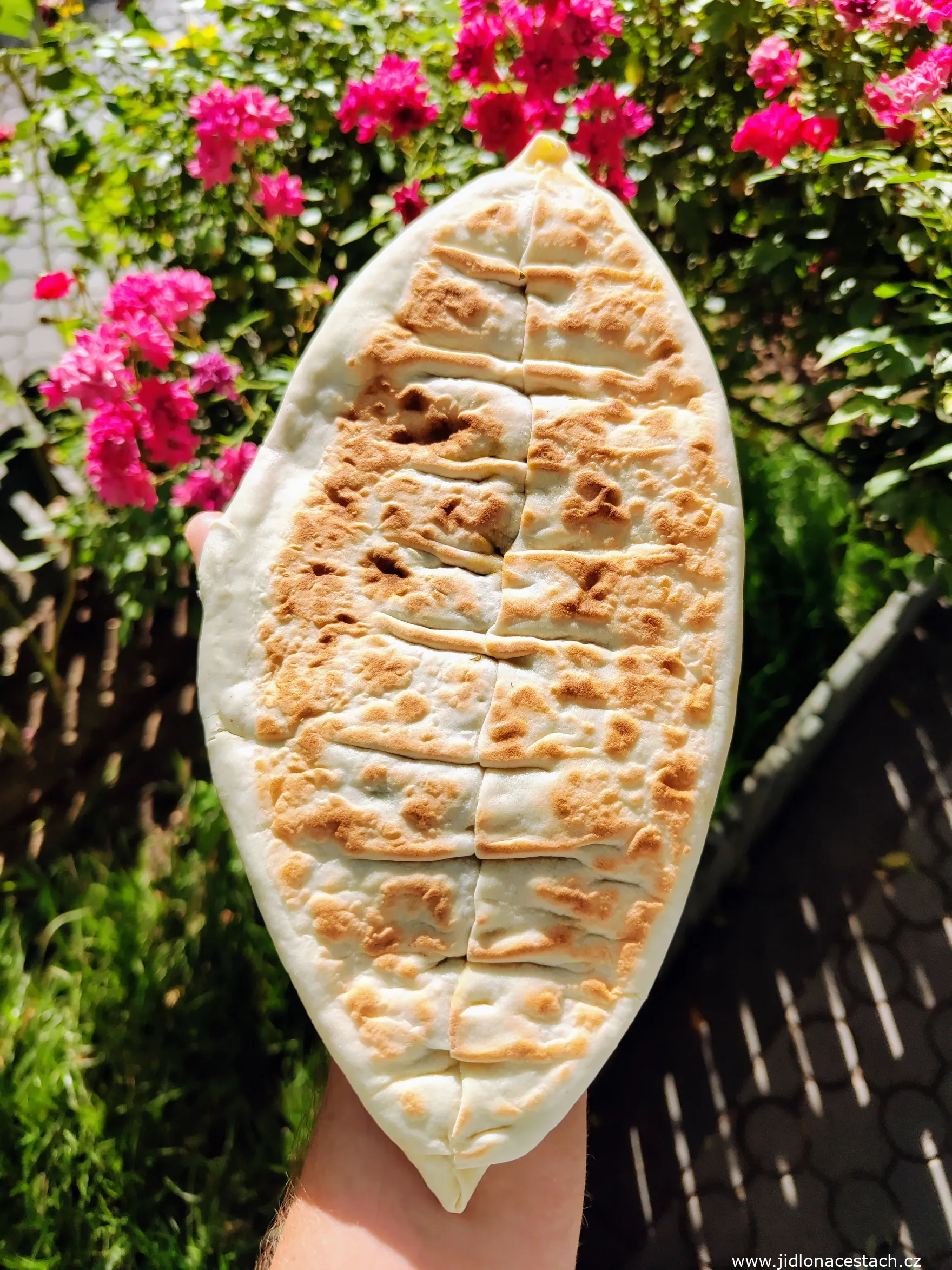 Zhengyalov Hats: The Armenian Flatbread Filled With Raw Herbs