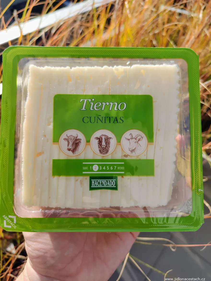 Španielsky syr vyrobený zo zmesi kravského, ovčieho a kozieho mlieka.