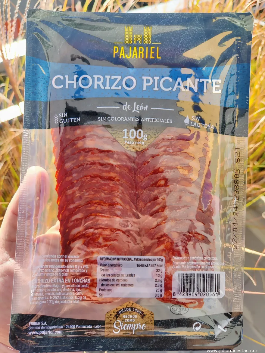 Španielsky salám chorizo (pálivá varianta). Španielsky salám chorizo (pálivá varianta).