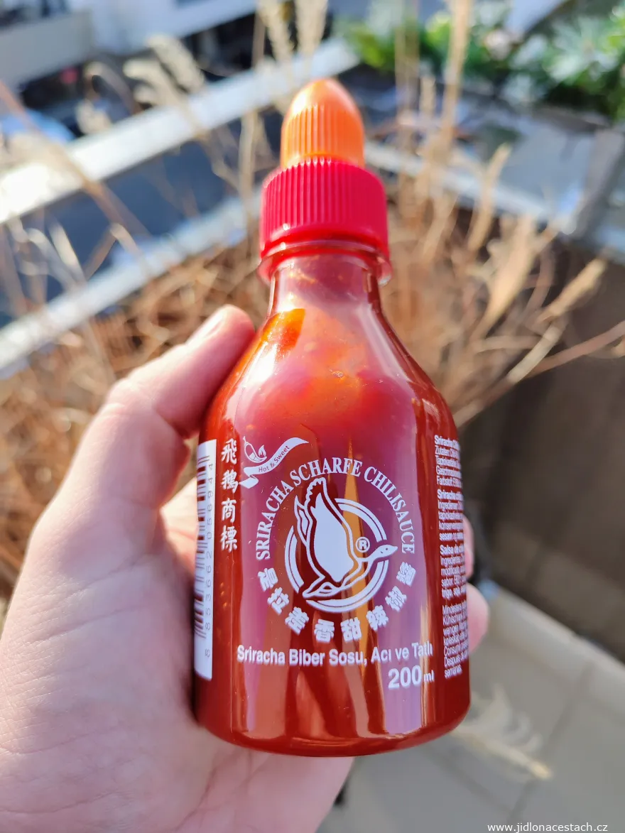 Sladce pálivá omáčka sriracha značky Flying Goose Sladce pálivá omáčka sriracha značky Flying Goose
