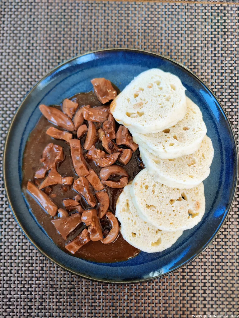Pork kidneys with bacon and bread dumplings