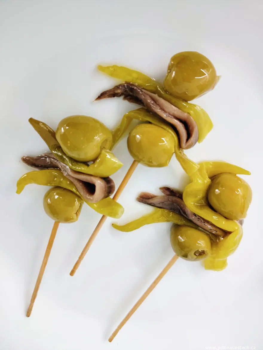 Pintxos Gilda in supermarket form. A quarter of the price, still a perfect combination.