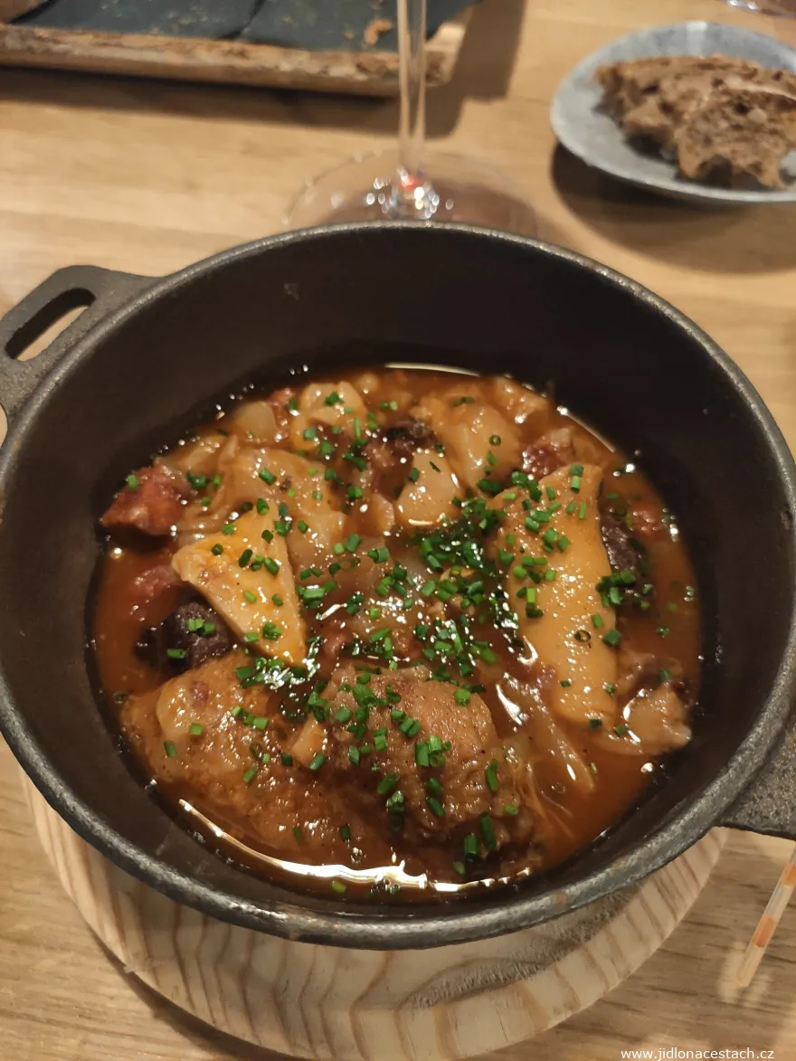Callos a la Madrileña (tripes à la madrilène) au restaurant étoilé La Tasquería, à Madrid.