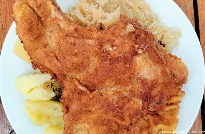 Kotlet schabowy : l'escalope de porc panée polonaise