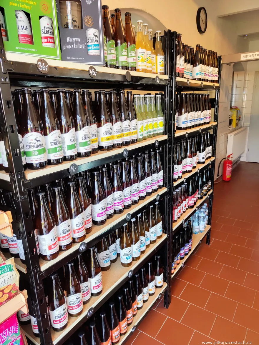 L'offre de bières de la petite brasserie artisanale polonaise Szreniawa. L'offre de bières de la petite brasserie artisanale polonaise Szreniawa.