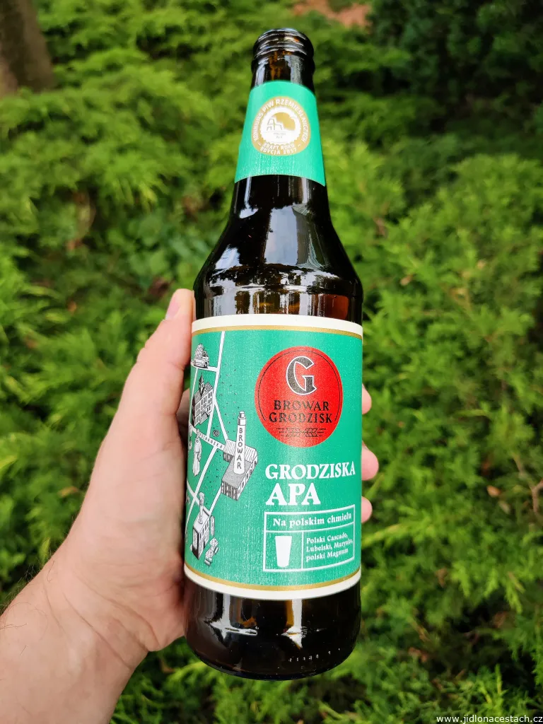 La bière polonaise Grodziska APA, de la brasserie artisanale Grodzisk. La bière polonaise Grodziska APA, de la brasserie artisanale Grodzisk.