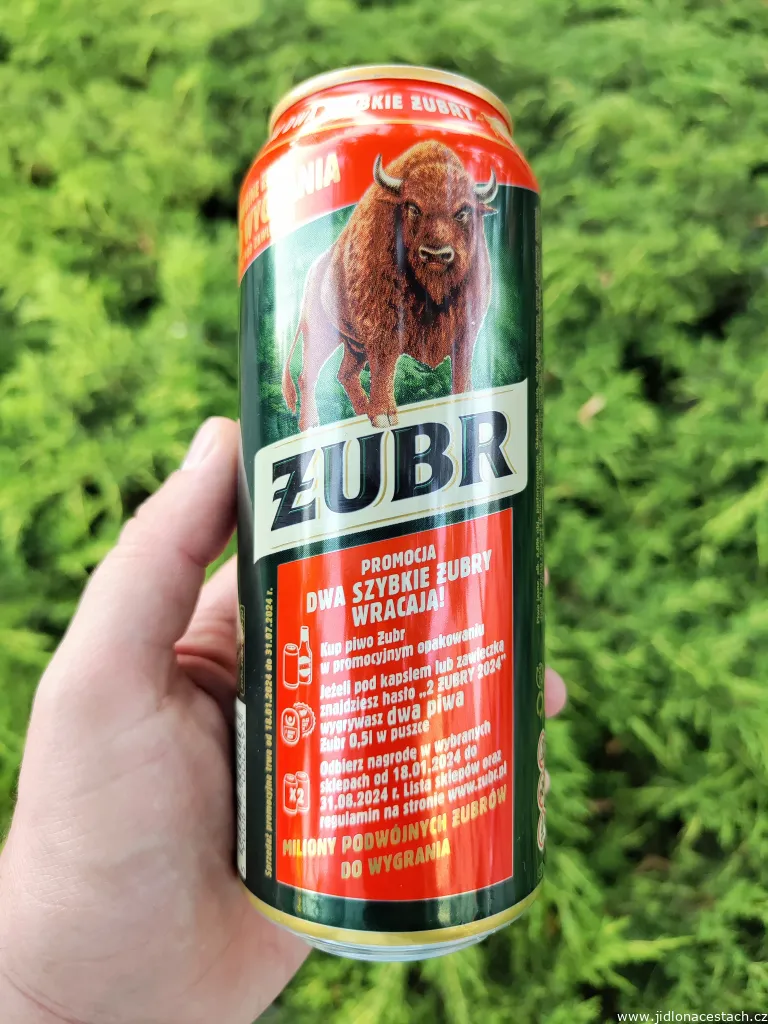 La bière polonaise Żubr, du groupe Kompania Piwowarska.