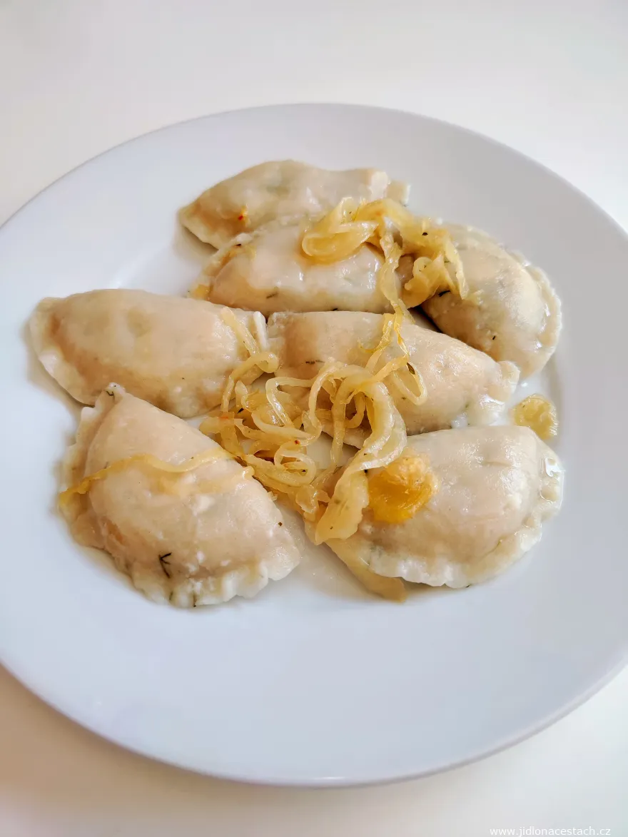 Les pierogi ruskie : une farce de pommes de terre et de fromage blanc. Le plat végétarien parfait. Les pierogi ruskie : une farce de pommes de terre et de fromage blanc. Le plat végétarien parfait.