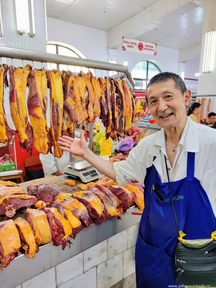 Kazy : viande de cheval et sa graisse, la base de la saucisse. Kazy : viande de cheval et sa graisse, la base de la saucisse.