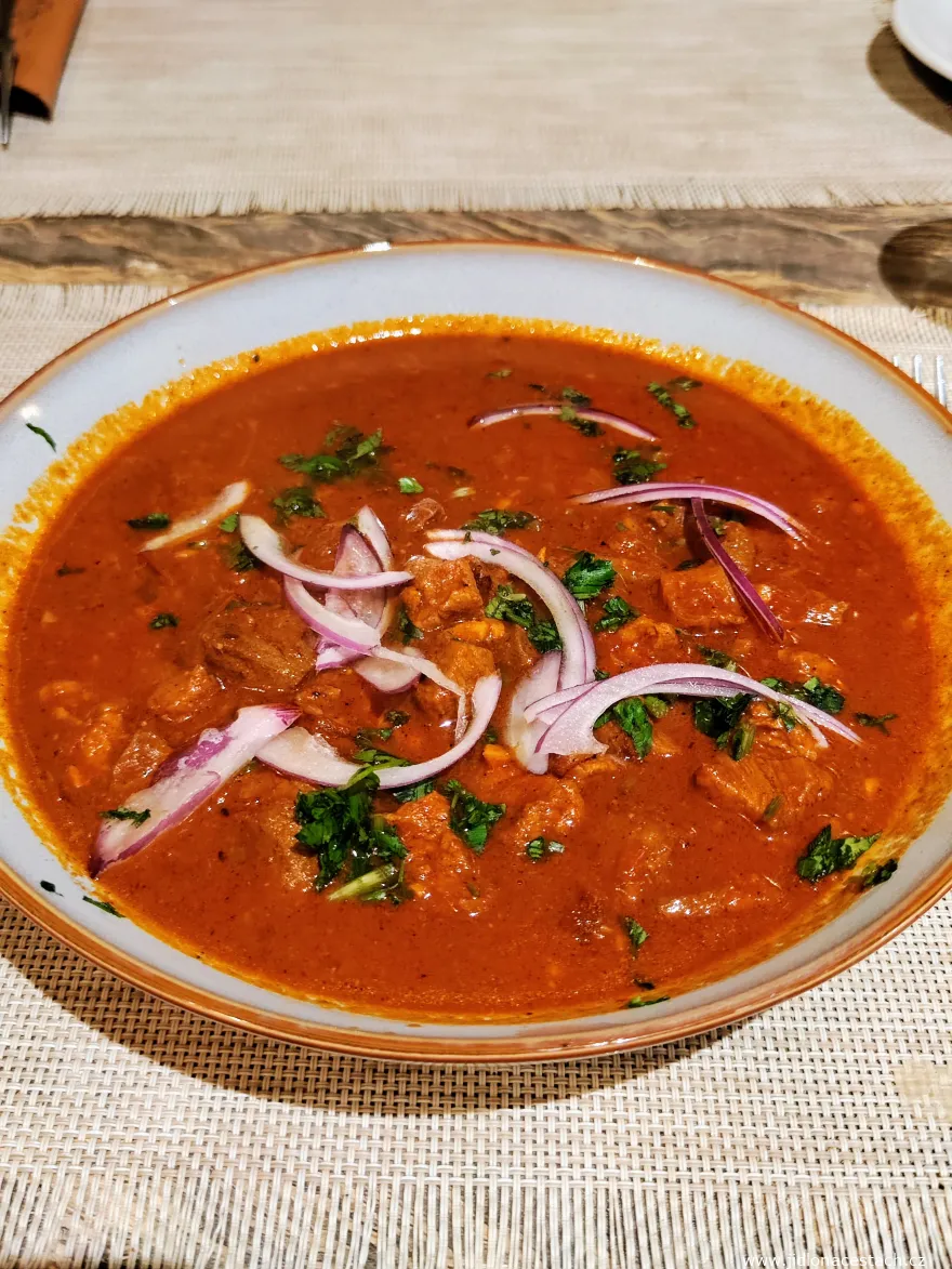 Kamounia: nordafrikanisches Gulasch mit Kreuzkümmel. Kamounia: nordafrikanisches Gulasch mit Kreuzkümmel.