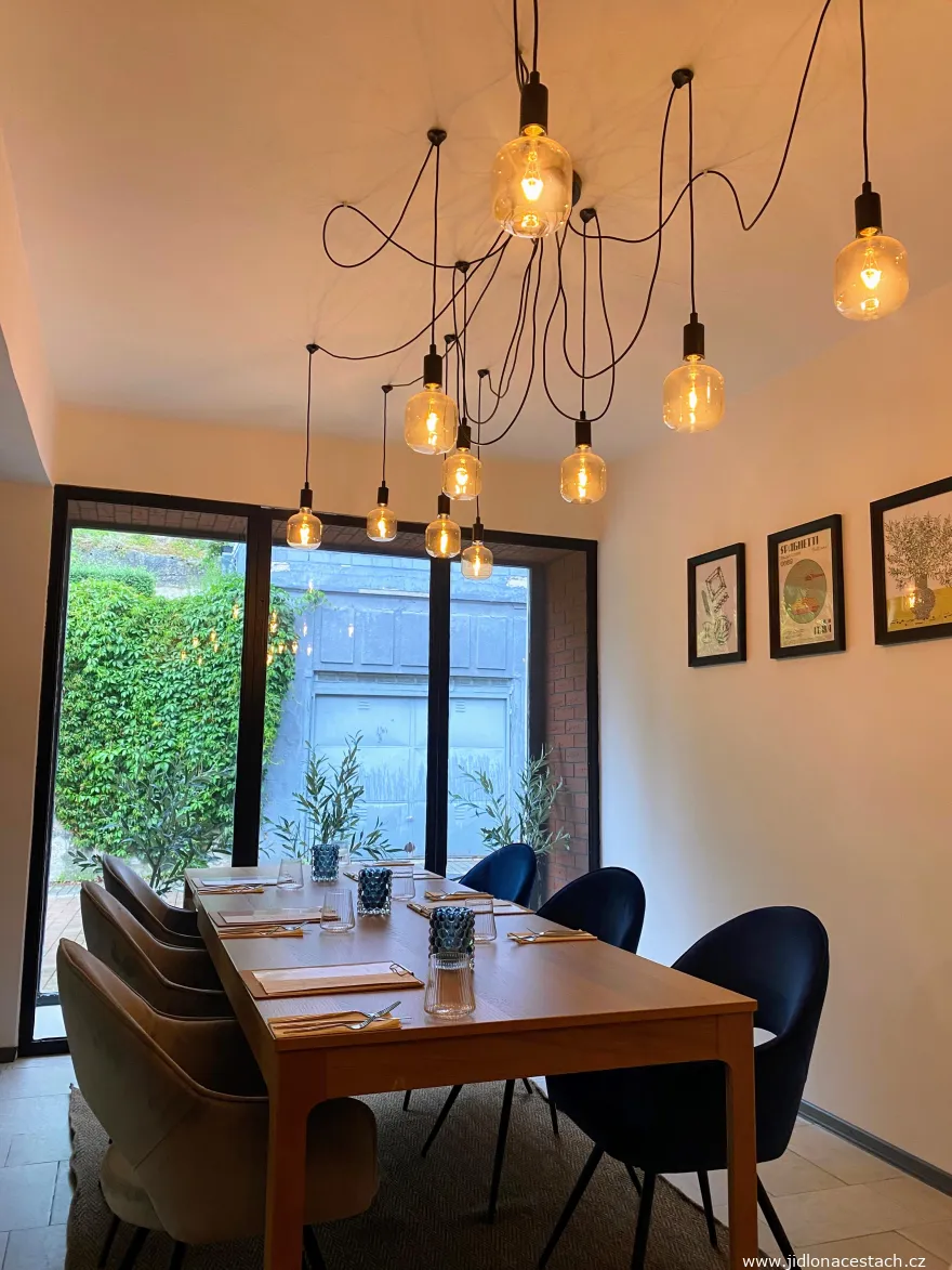 Włoska restauracja La Vita: wnętrze. Włoska restauracja La Vita: wnętrze.