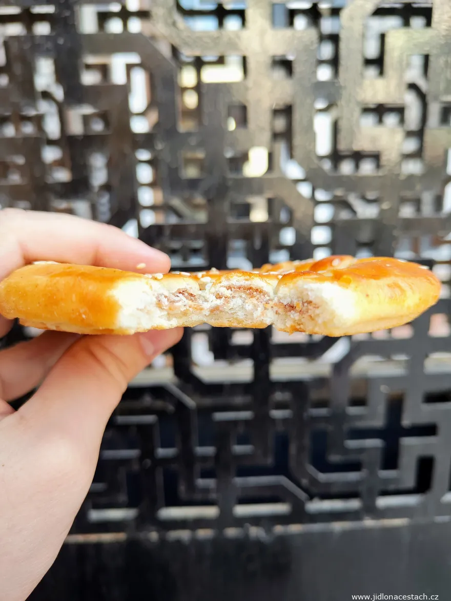 Koloocheh Fuman: nadzienie przypomina mi czeskie wafle karlowarskie. Koloocheh Fuman: nadzienie przypomina mi czeskie wafle karlowarskie.