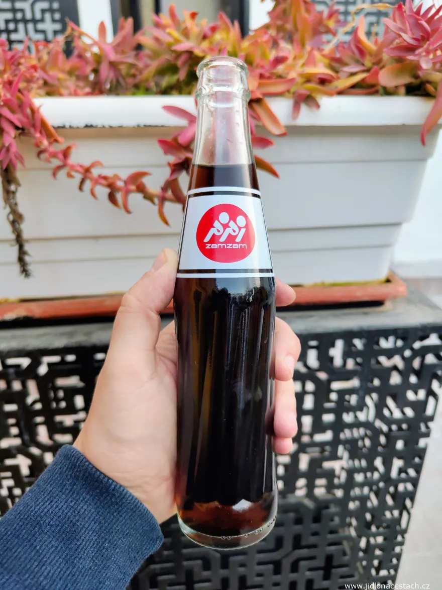 Zamzam Cola en bouteille en verre. Zamzam Cola en bouteille en verre.