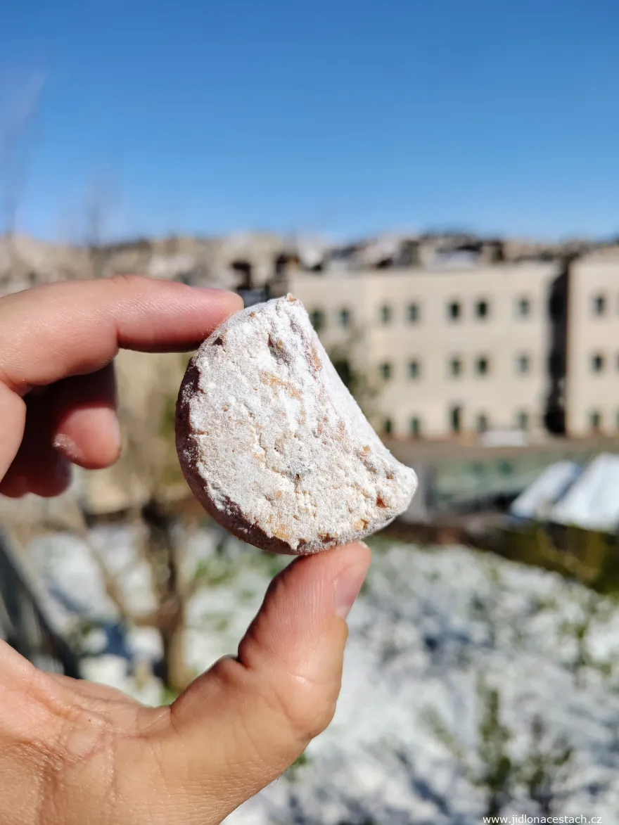 Kavala kurabiyesi: traditionelles türkisches Gebäck aus Kavala. Kavala kurabiyesi: traditionelles türkisches Gebäck aus Kavala.