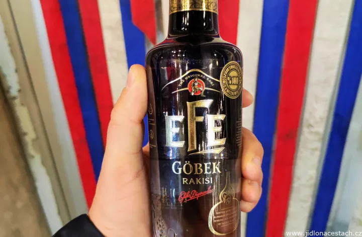 Rakı: turecký národný alkoholický nápoj