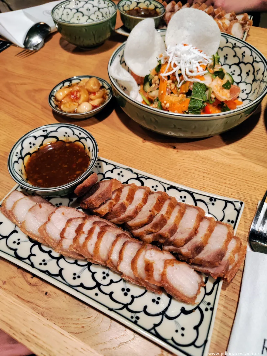 Vietnamská reštaurácia Rice Field: chrumkavý bravčový bôčik.