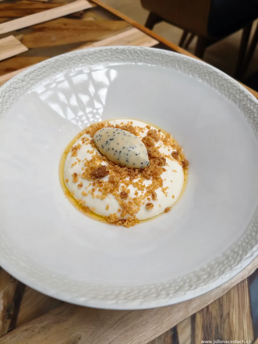 420 Restaurant, lunch menu, dessert: baked plums (210 CZK/8.40 EUR). Caramelized baked plums with quark mousse, blue poppy seed ice cream, and butter crumble.