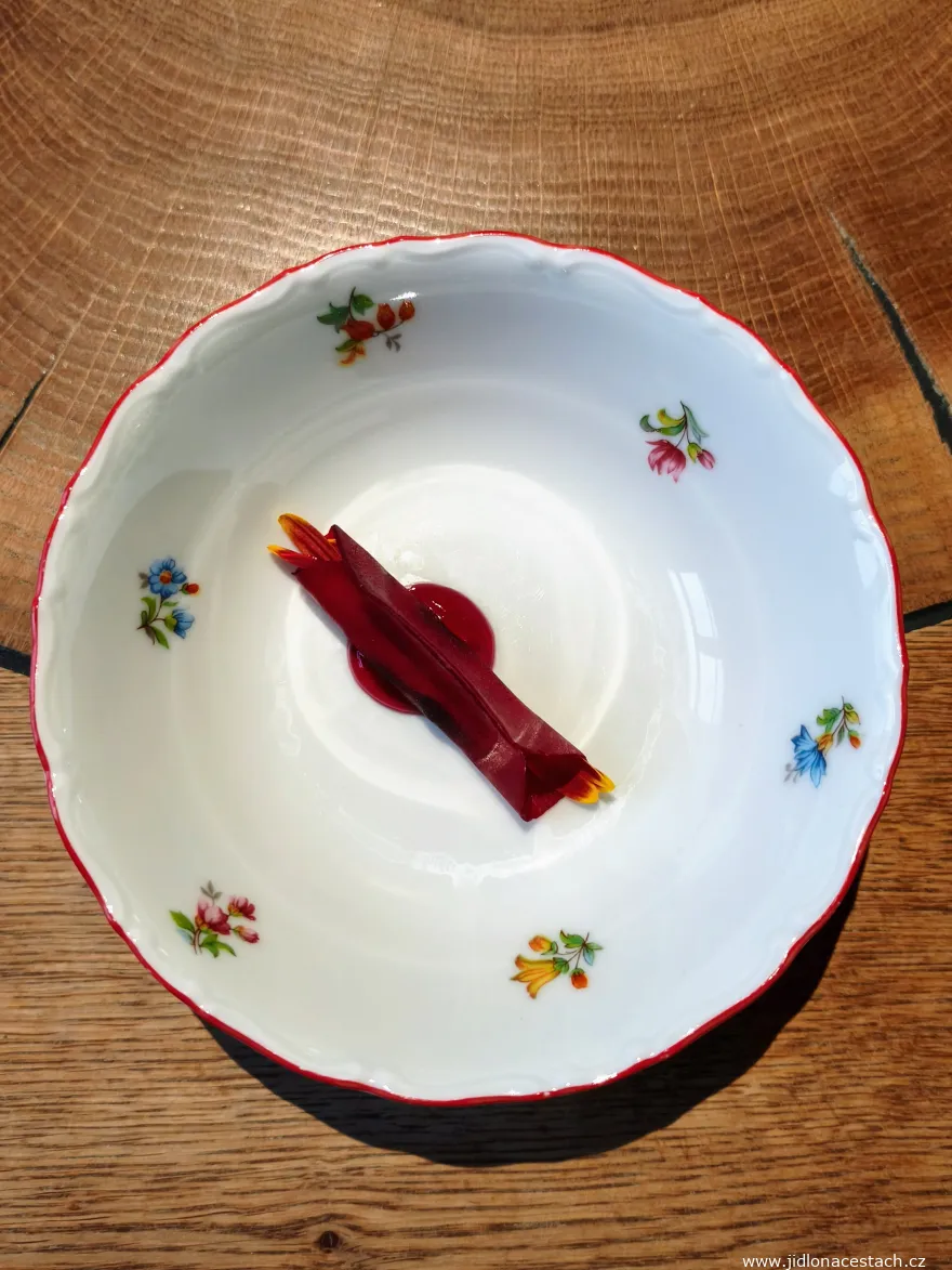 La Degustation Bohême Bourgeoise Restaurant, amuse-bouche: beetroot, Olomouc cheese. La Degustation Bohême Bourgeoise Restaurant, amuse-bouche: beetroot, Olomouc cheese.
