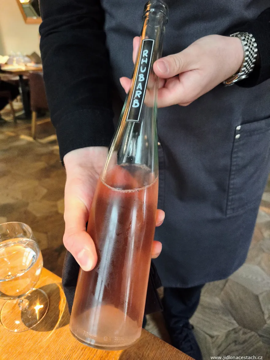 La Degustation Bohême Bourgeoise Restaurant, non-alcoholic pairing: rhubarb. La Degustation Bohême Bourgeoise Restaurant, non-alcoholic pairing: rhubarb.
