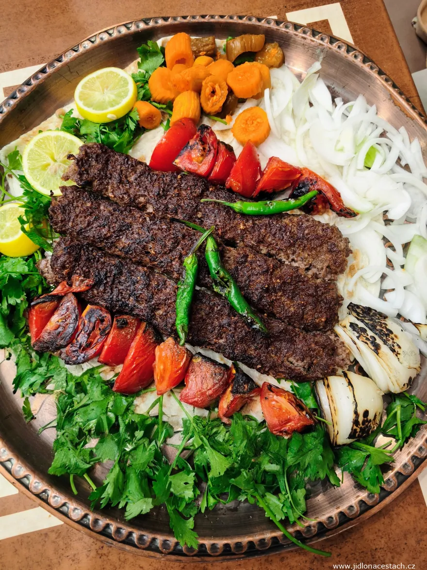 Typisches irakisches Gericht: Lammkebab. Typisches irakisches Gericht: Lammkebab.