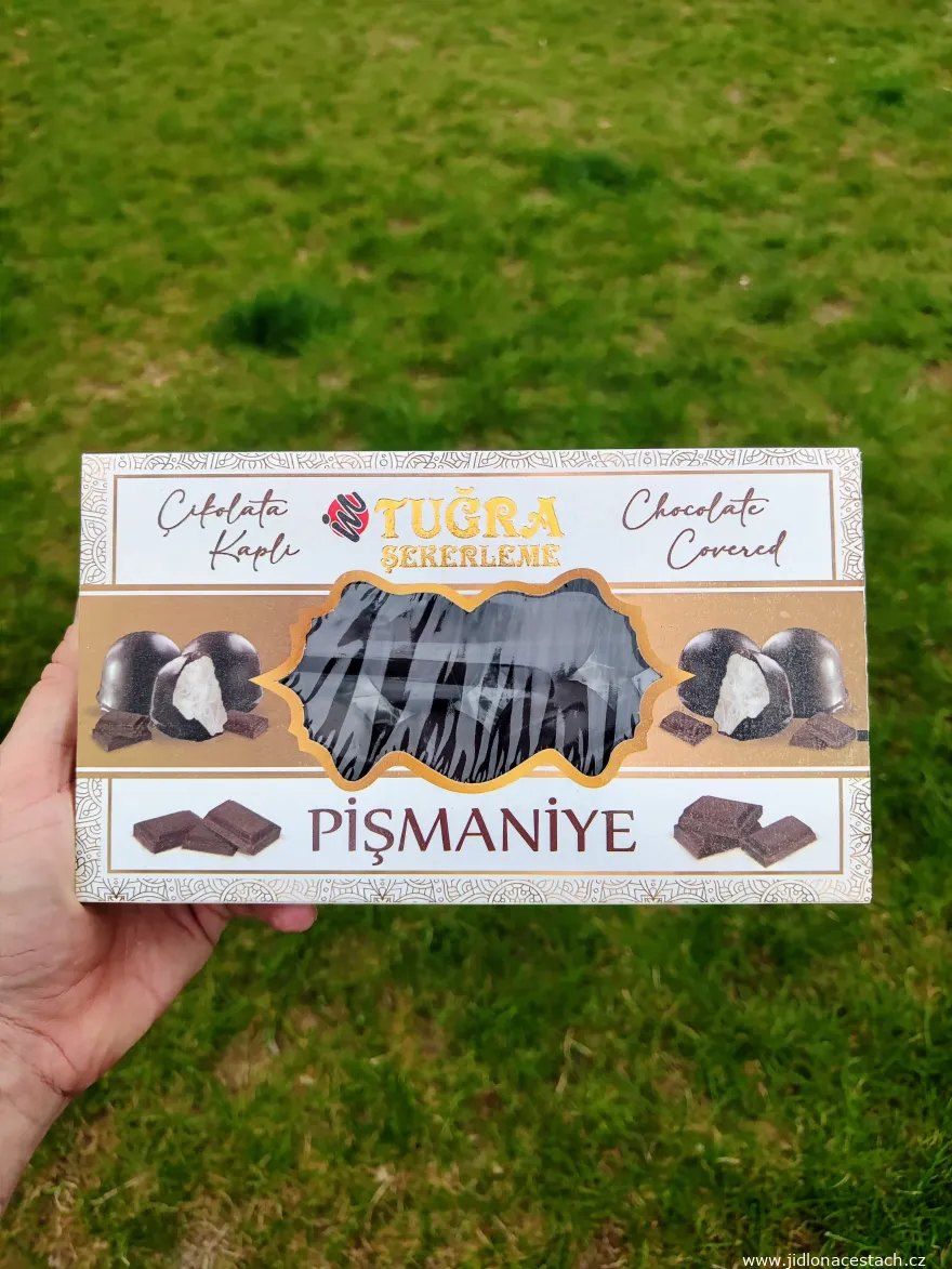 Pişmaniye: turecká cukrová vata. Tento variant je celý zaliaty v čokoláde.