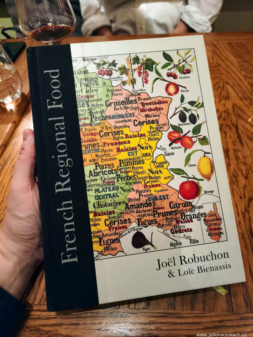 La Veranda: Robuchon's French Regional Food from the restaurant's library. La Veranda: Robuchon's French Regional Food from the restaurant's library.