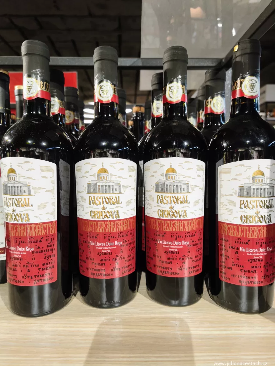 Pastoral de Cricova: vino rosso liquoroso dolce. Pastoral de Cricova: vino rosso liquoroso dolce.